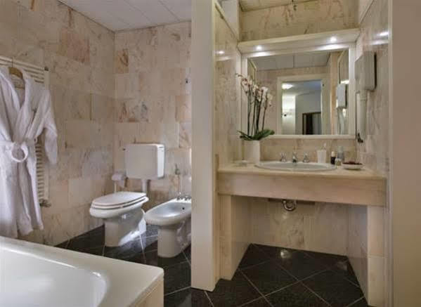 Hotel Lo Zodiaco Abano Terme Eksteriør billede